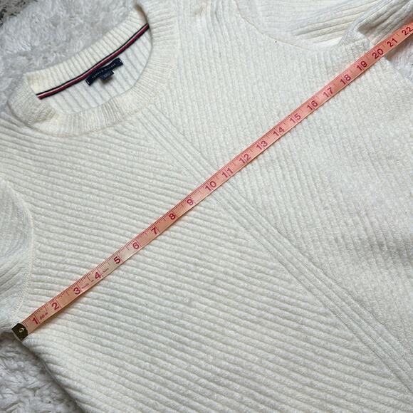 Tommy Hilfiger White Cream Texture Fuzzy Sweater Navy Red Detailing Wool Blend - Picture 7 of 11
